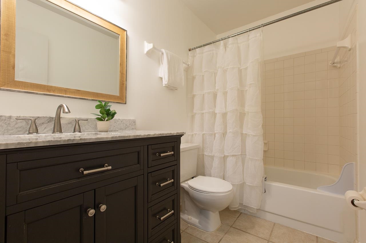 1571 Stone Road Unit: 5C