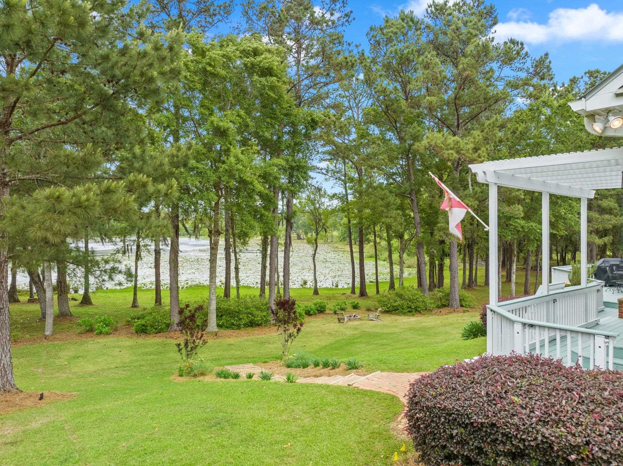 3032 Dickinson Drive
