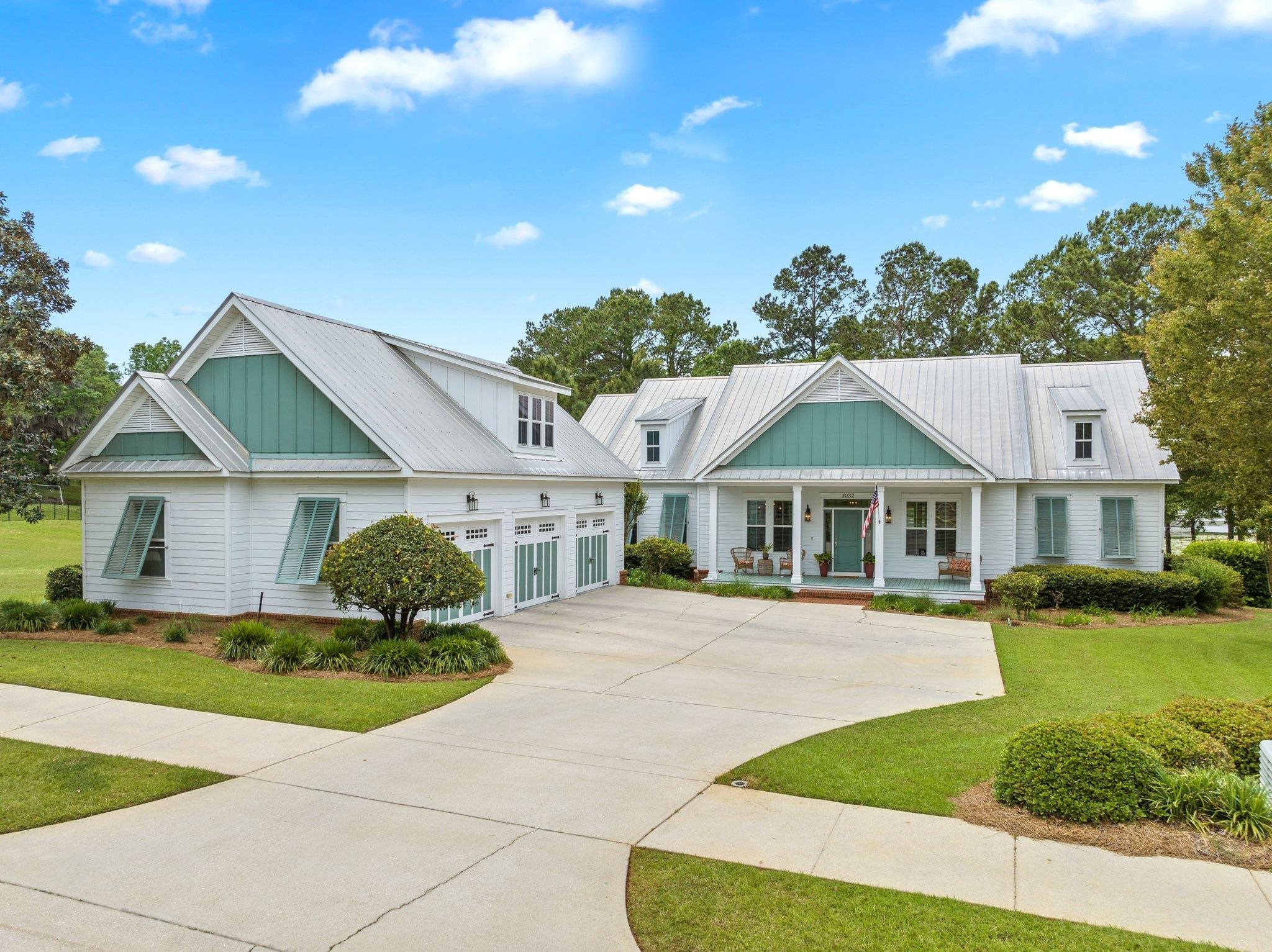 3032 Dickinson Drive