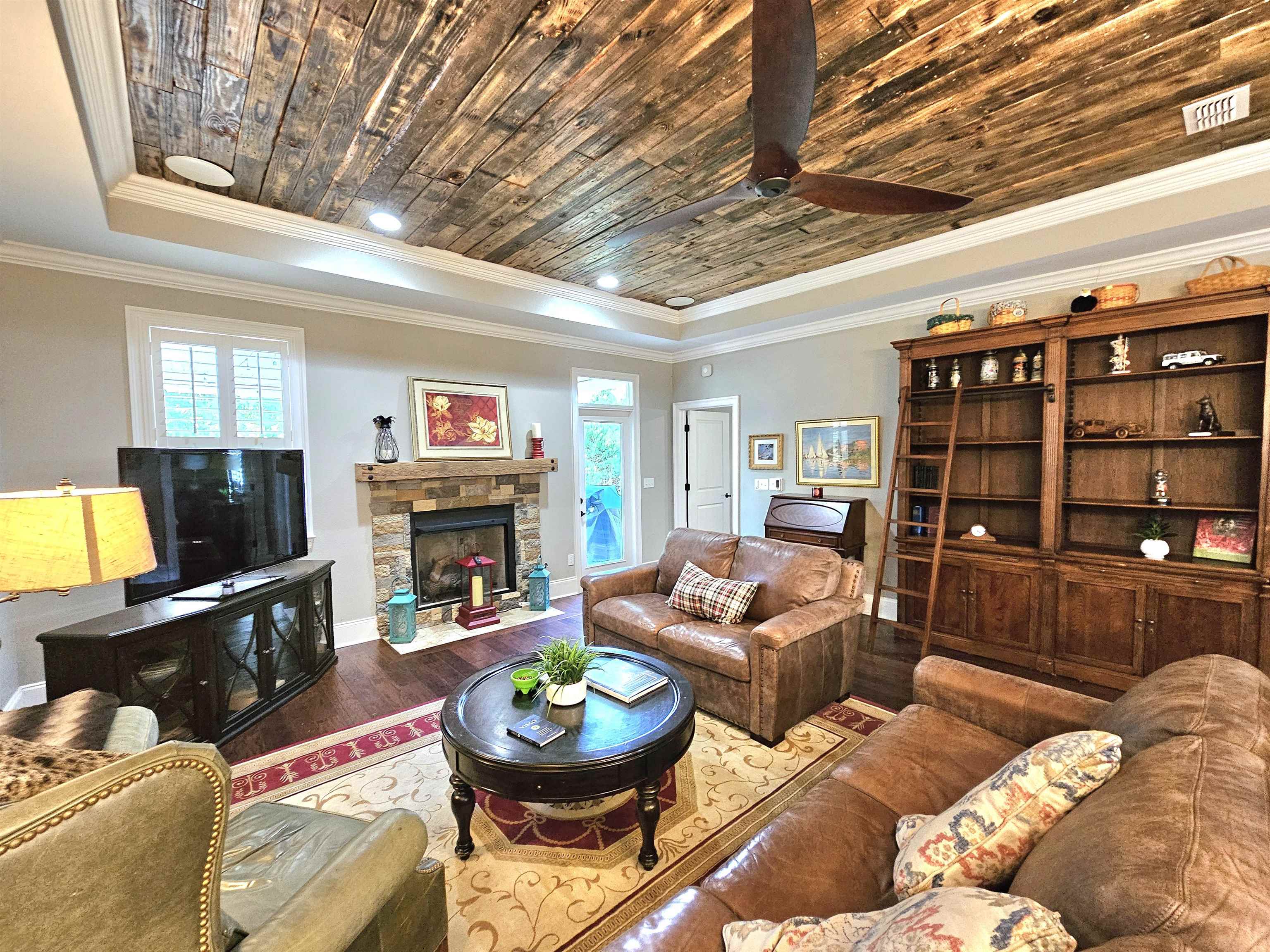 5876 Bascom Drive