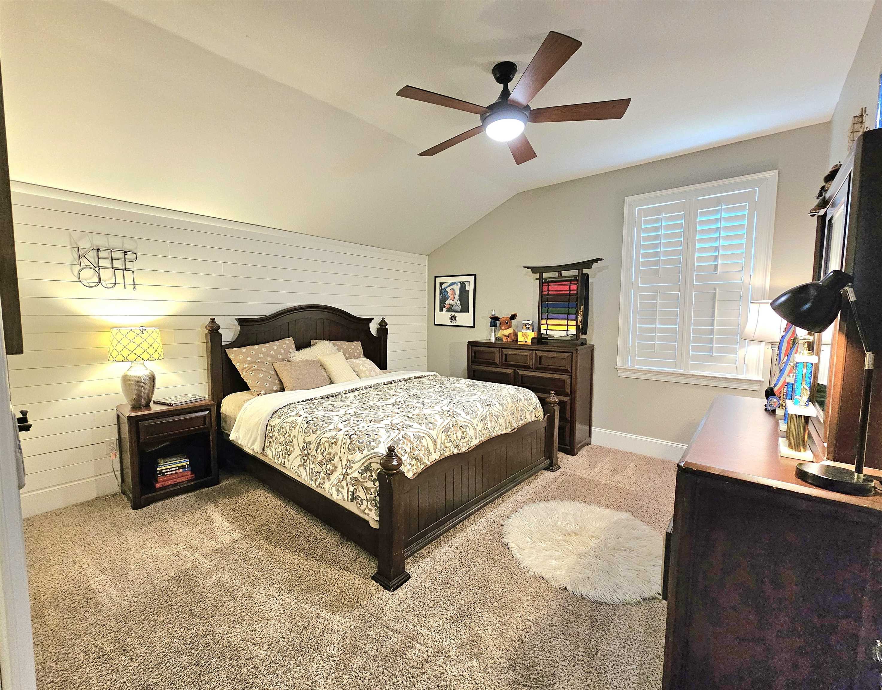 5876 Bascom Drive