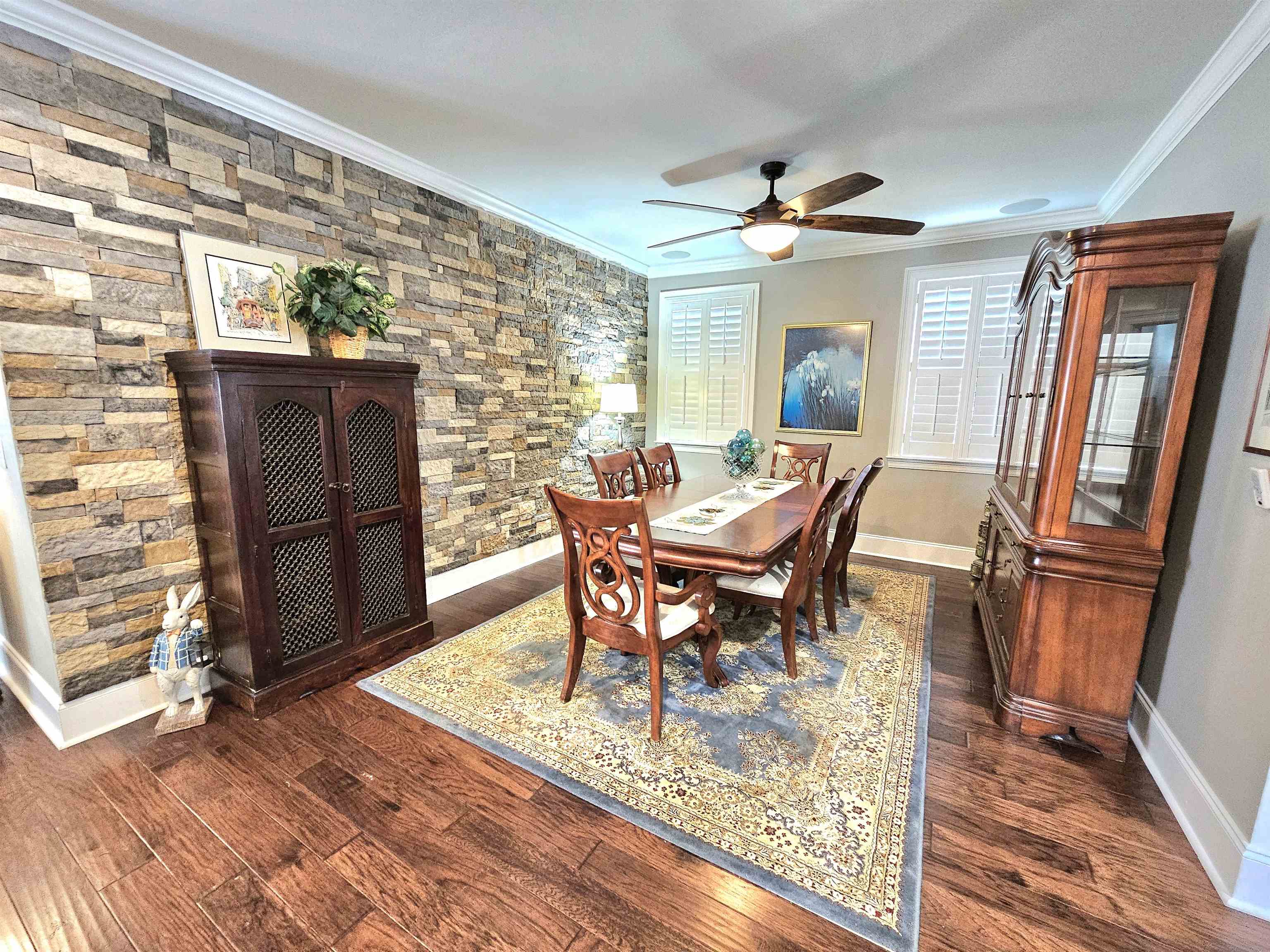 5876 Bascom Drive