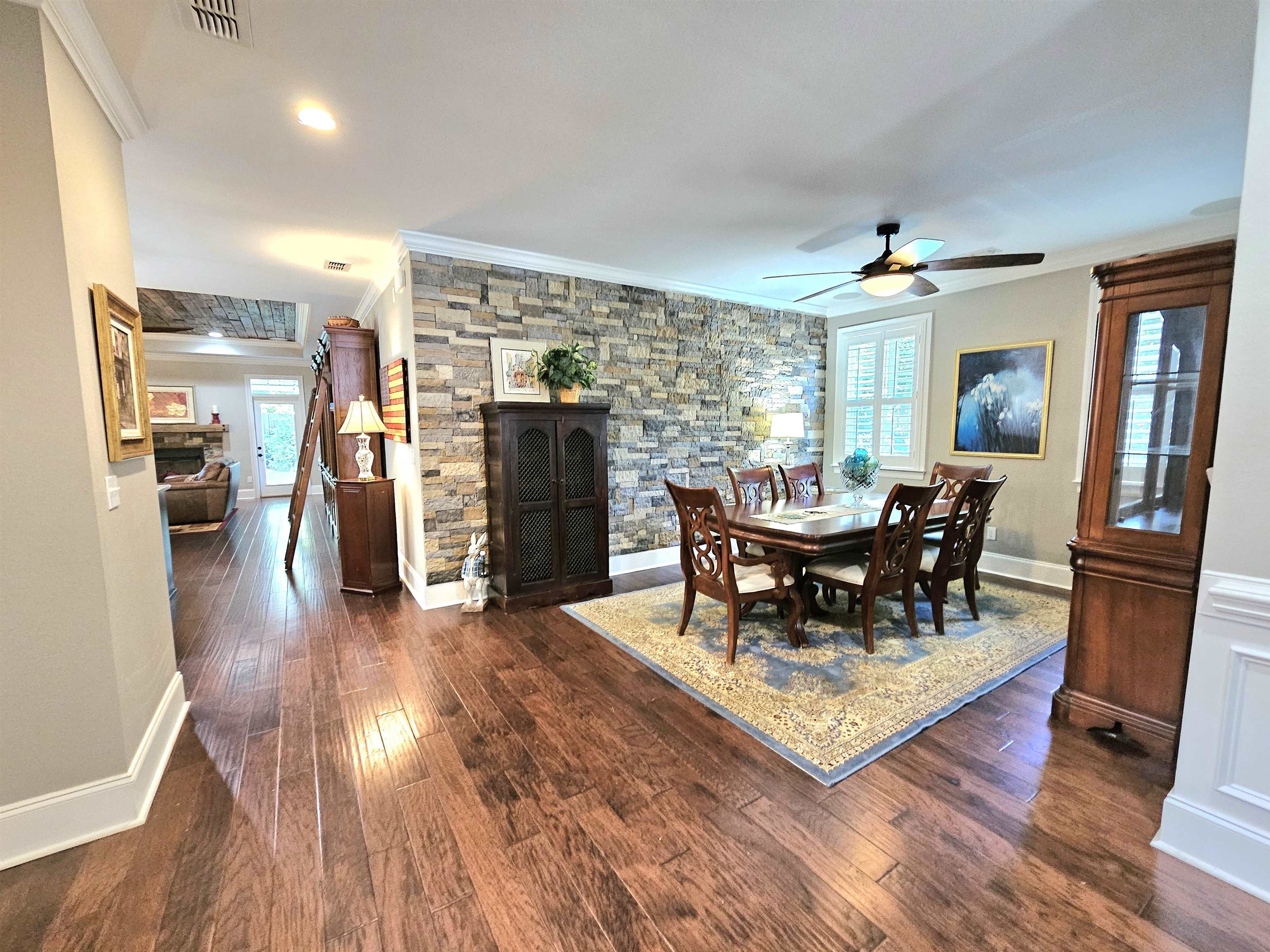 5876 Bascom Drive