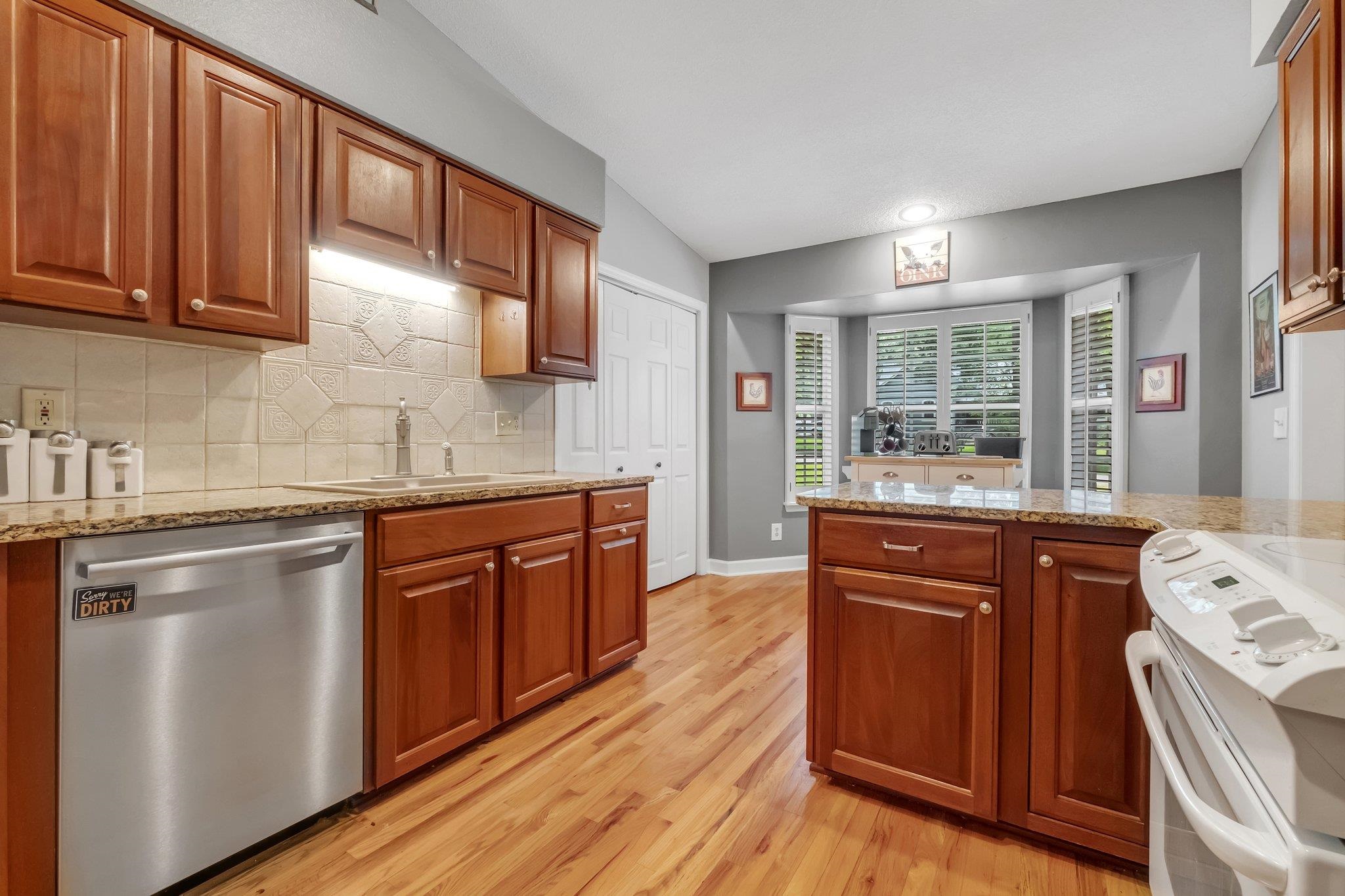 1402 Devonshire Court