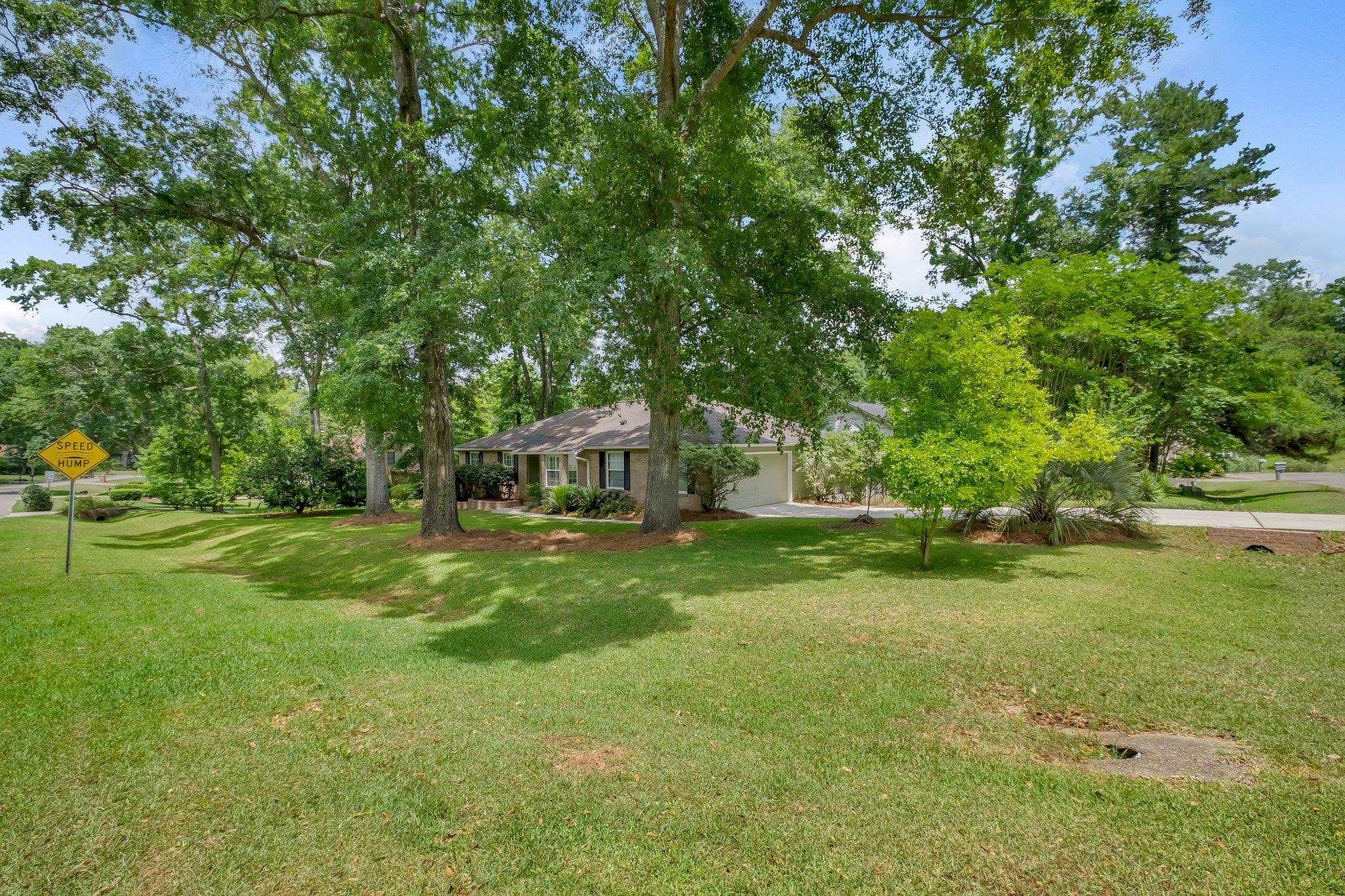 1402 Devonshire Court