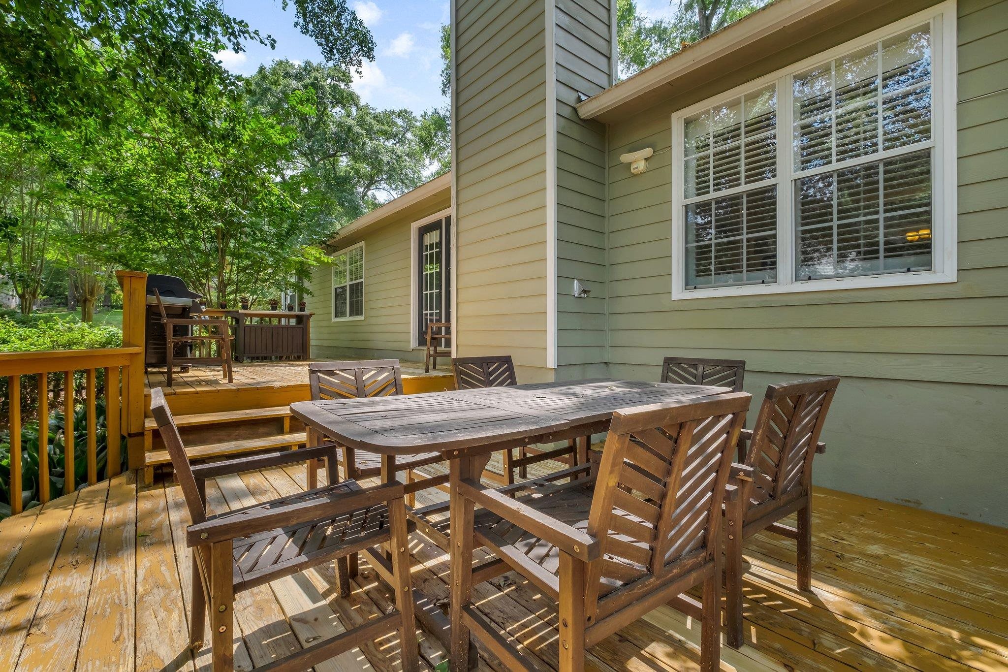 1402 Devonshire Court