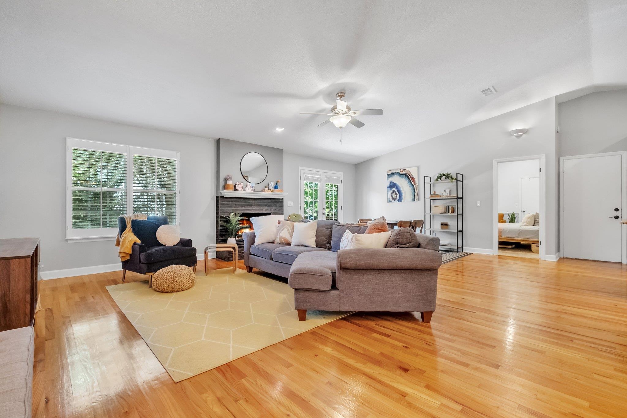 1402 Devonshire Court