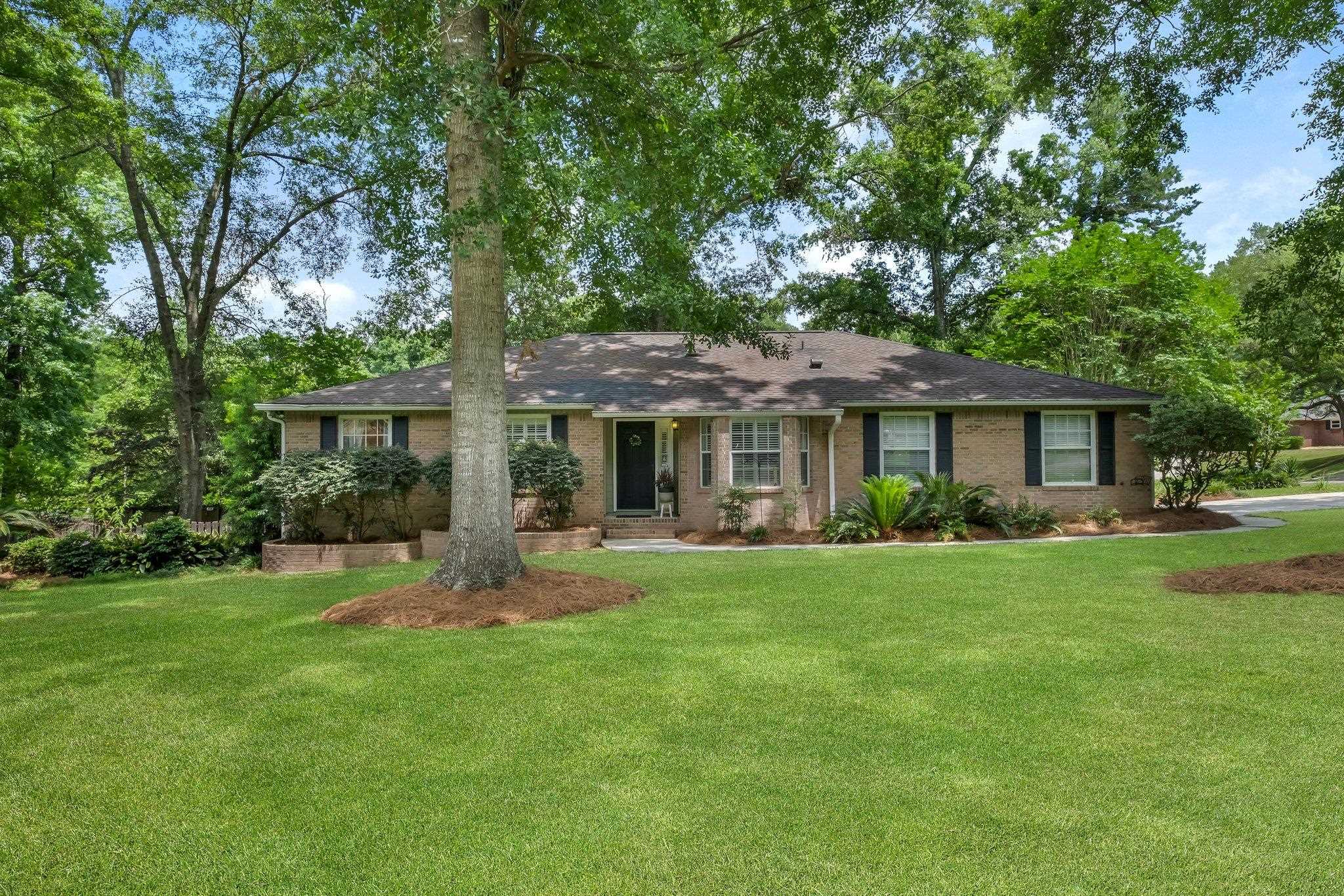 1402 Devonshire Court
