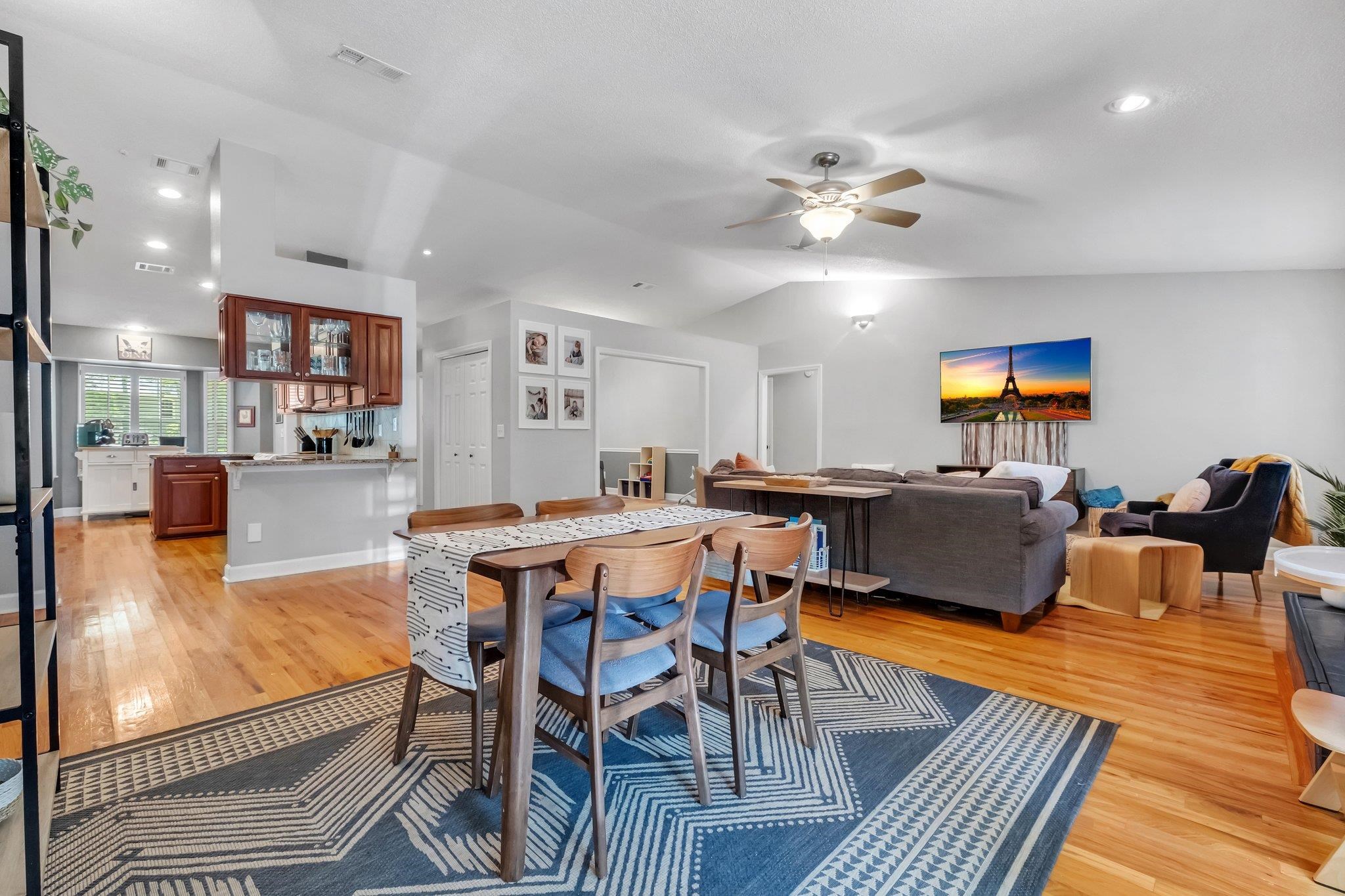 1402 Devonshire Court