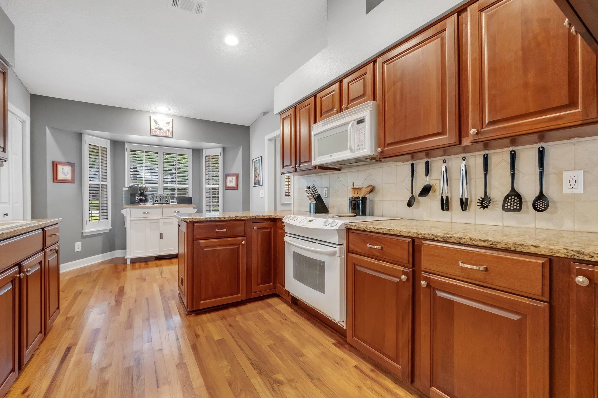 1402 Devonshire Court