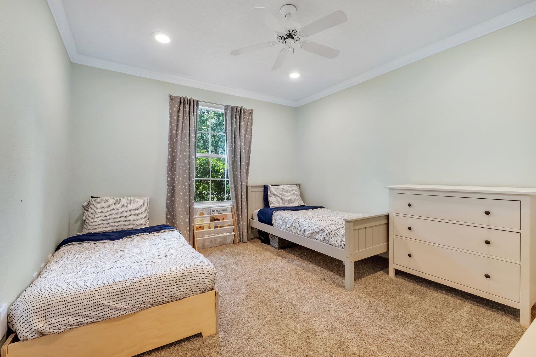 1402 Devonshire Court