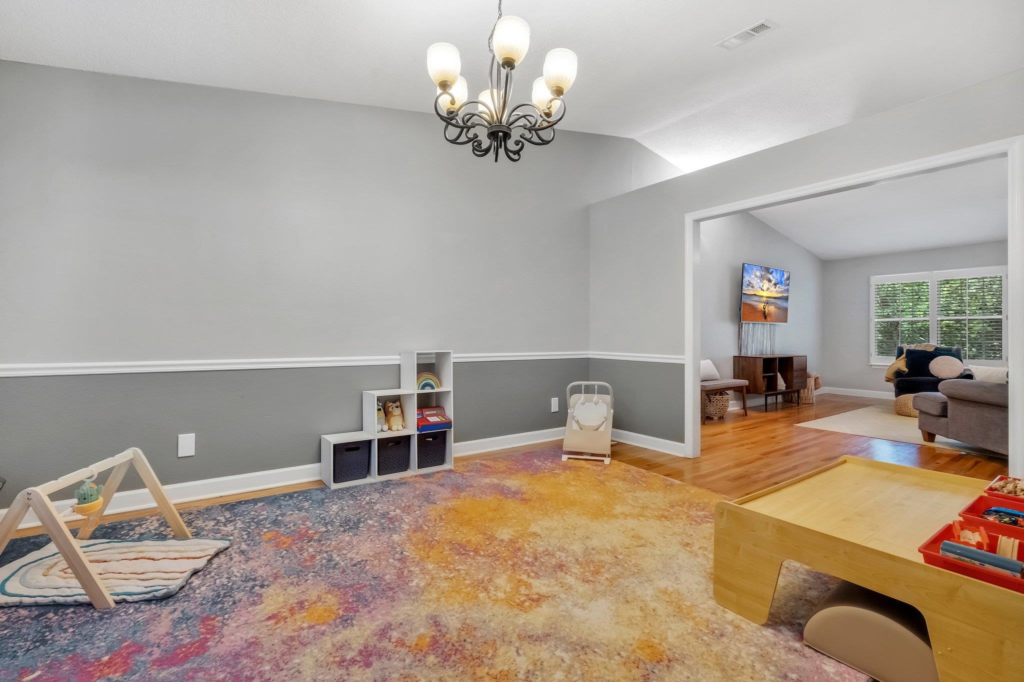 1402 Devonshire Court