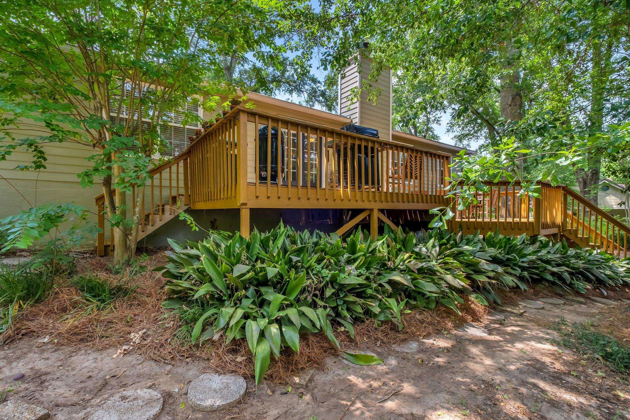 1402 Devonshire Court