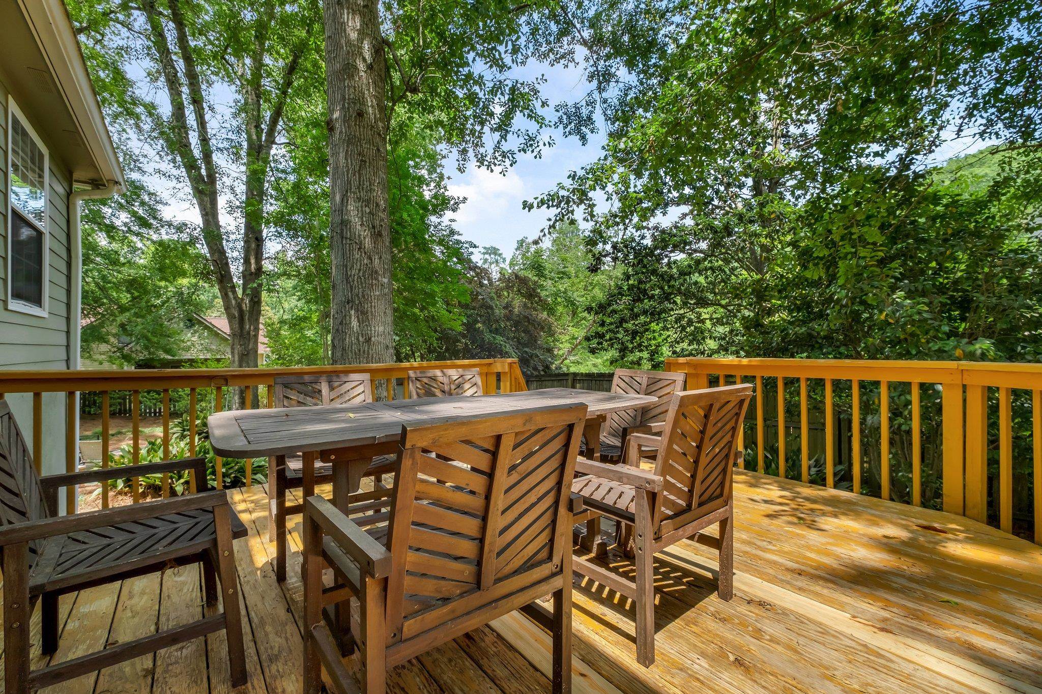 1402 Devonshire Court
