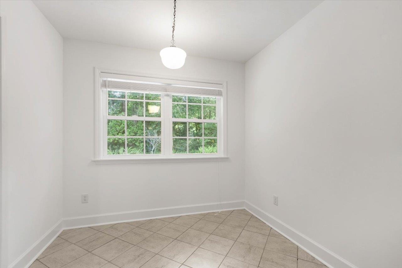 728 Red Fern Road