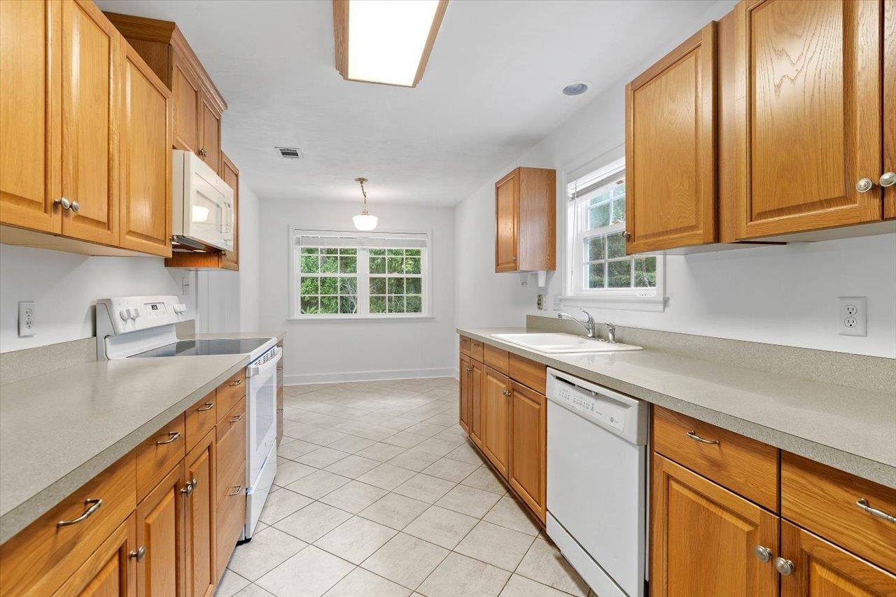 728 Red Fern Road