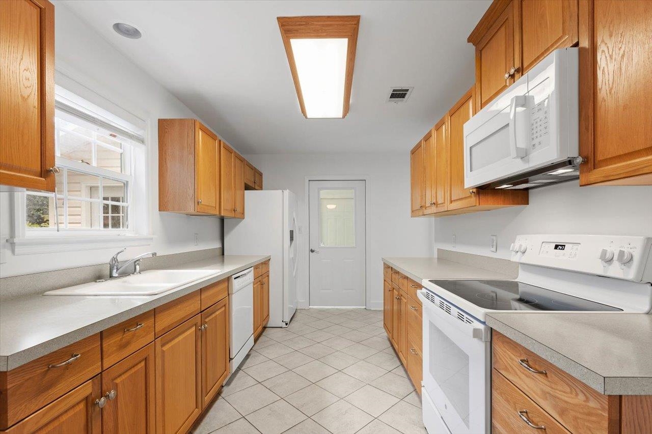 728 Red Fern Road