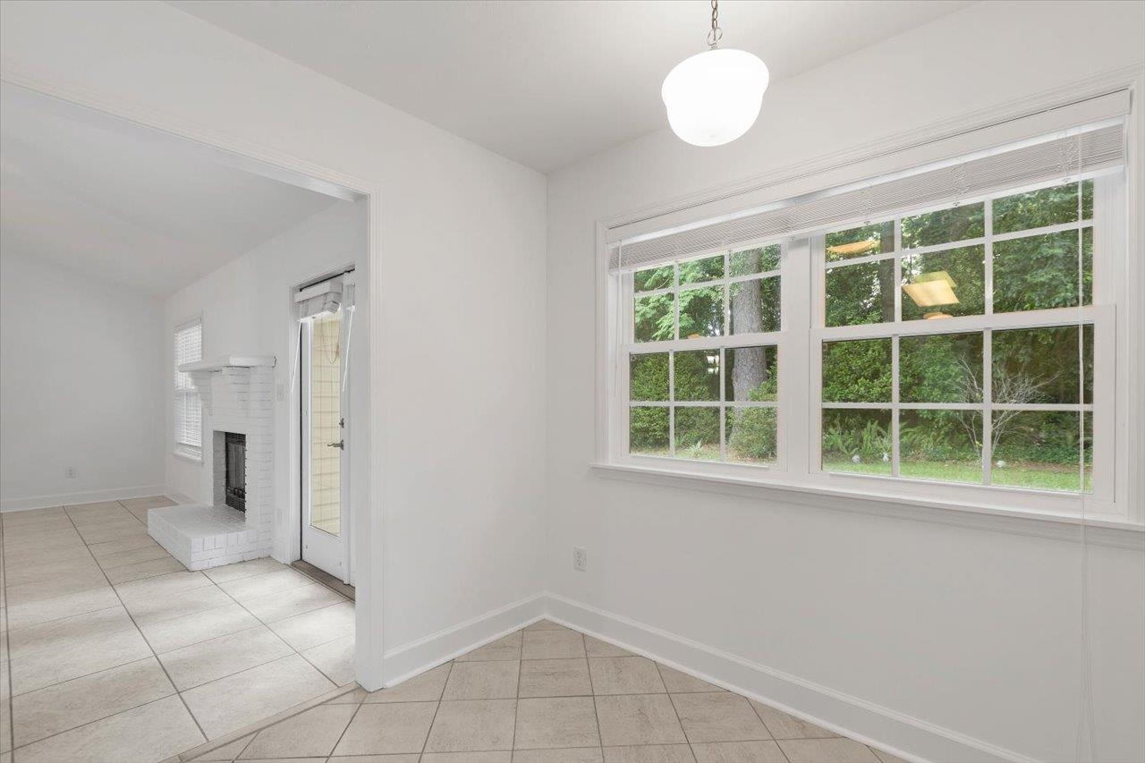 728 Red Fern Road