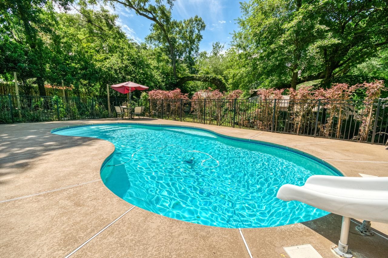 3537 Clifden Drive