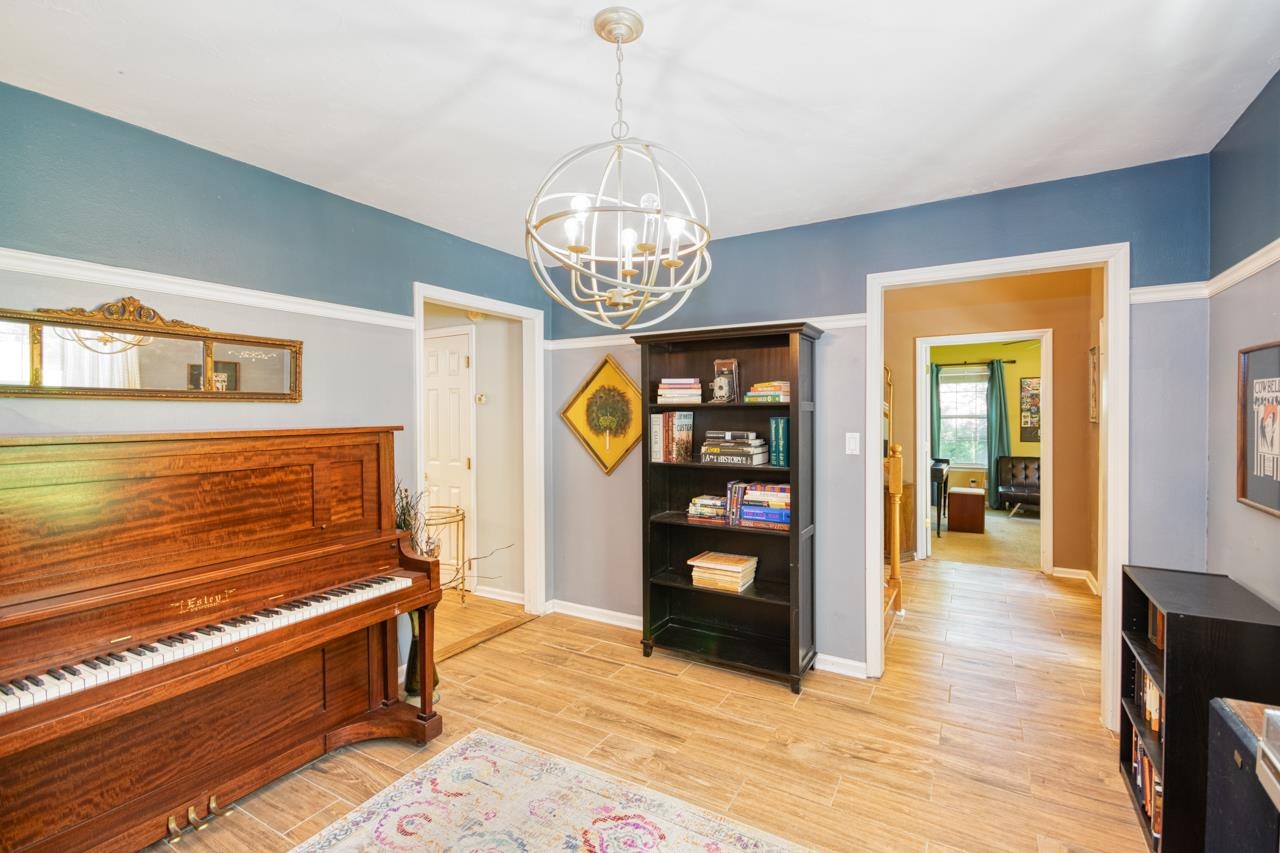 3537 Clifden Drive