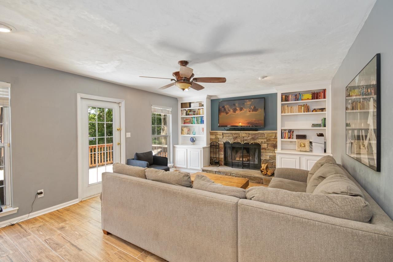 3537 Clifden Drive