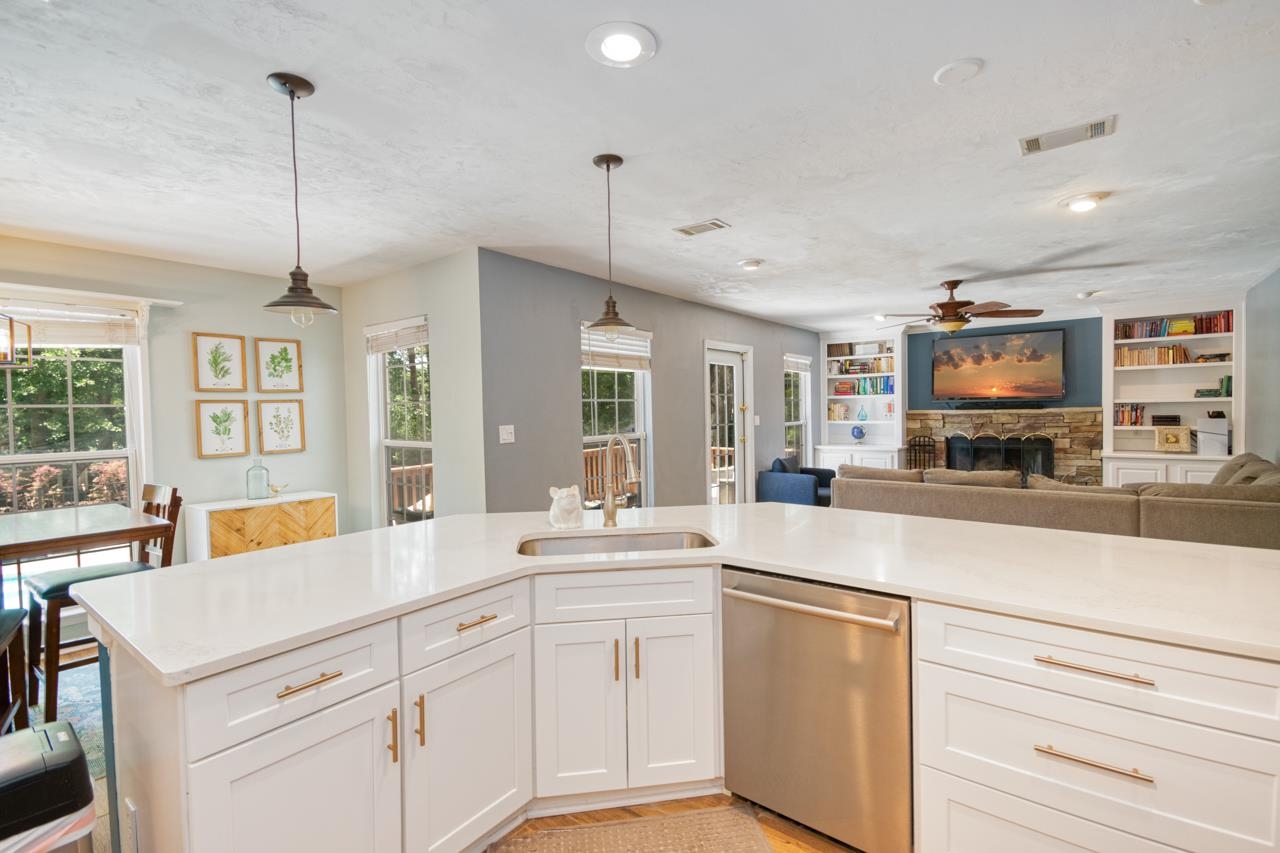 3537 Clifden Drive