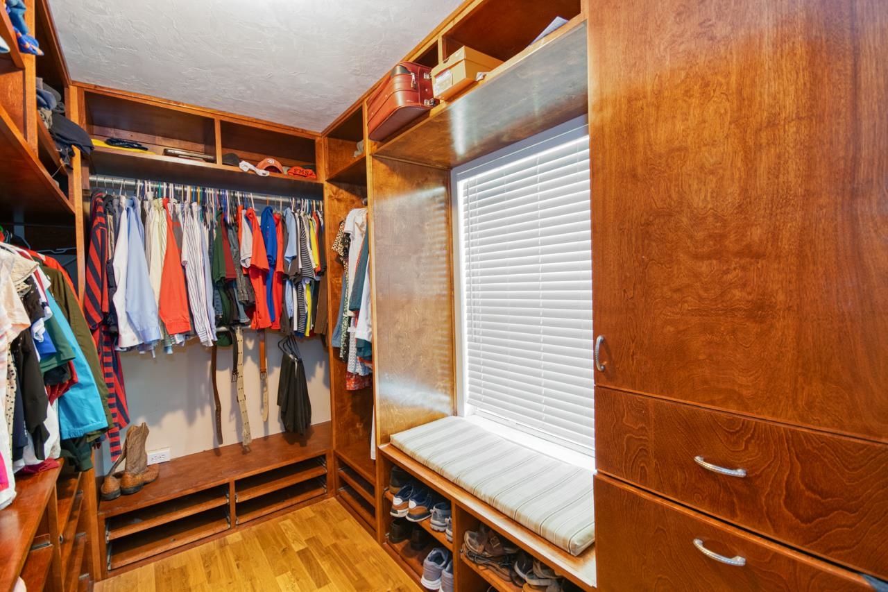 3537 Clifden Drive