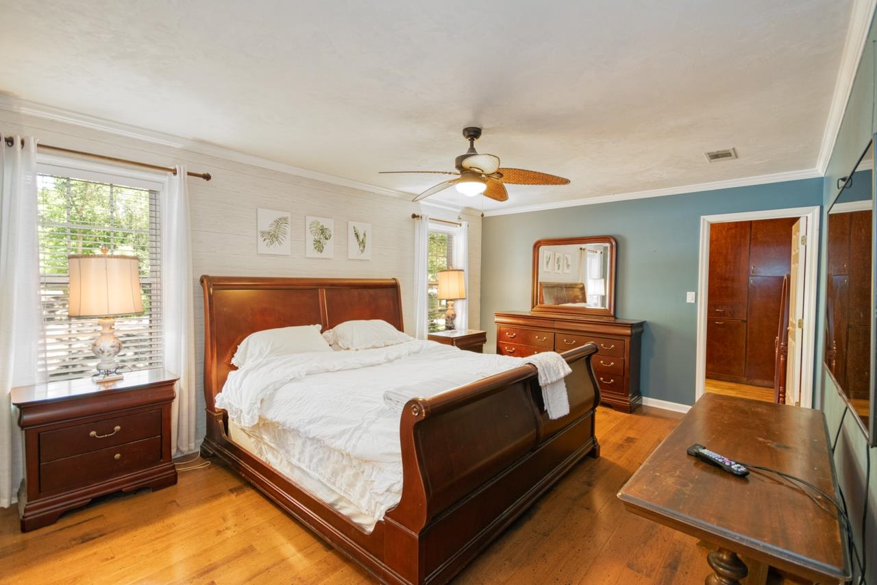 3537 Clifden Drive