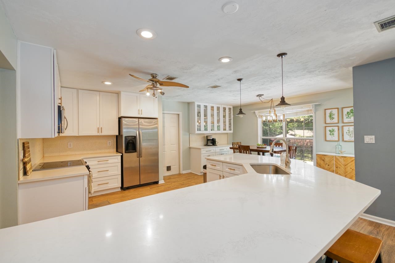 3537 Clifden Drive