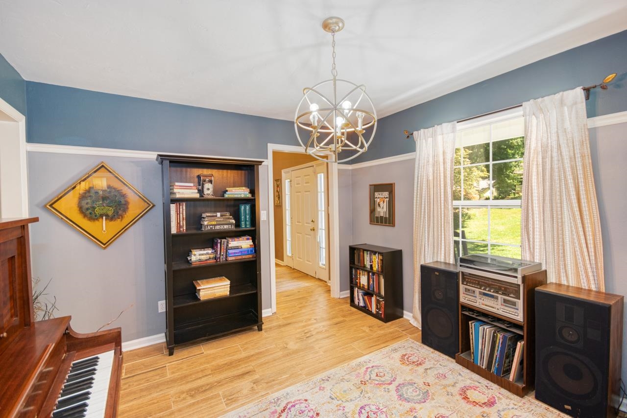 3537 Clifden Drive