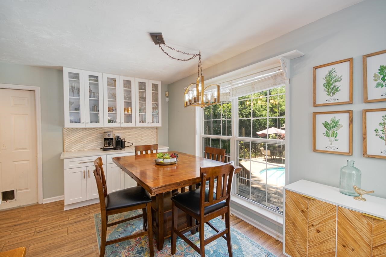 3537 Clifden Drive