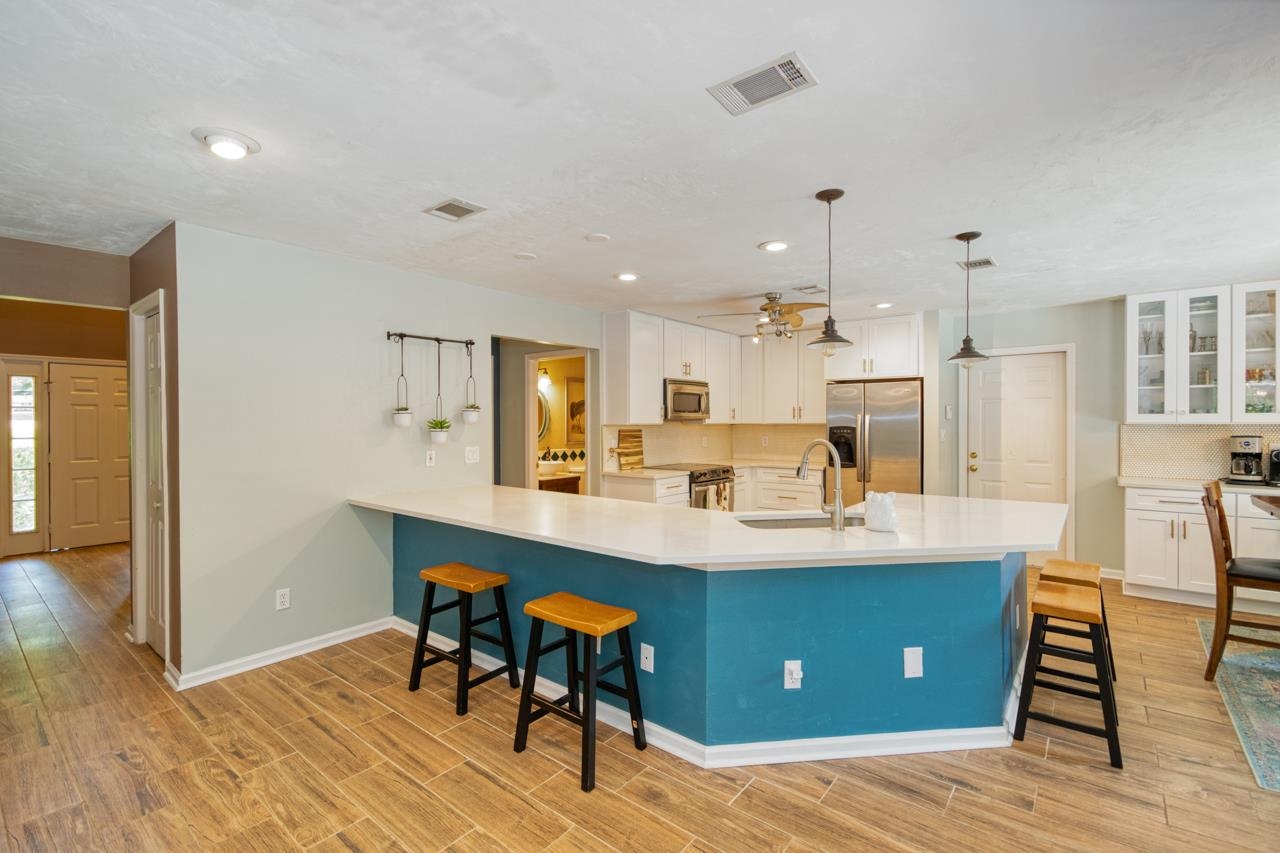 3537 Clifden Drive