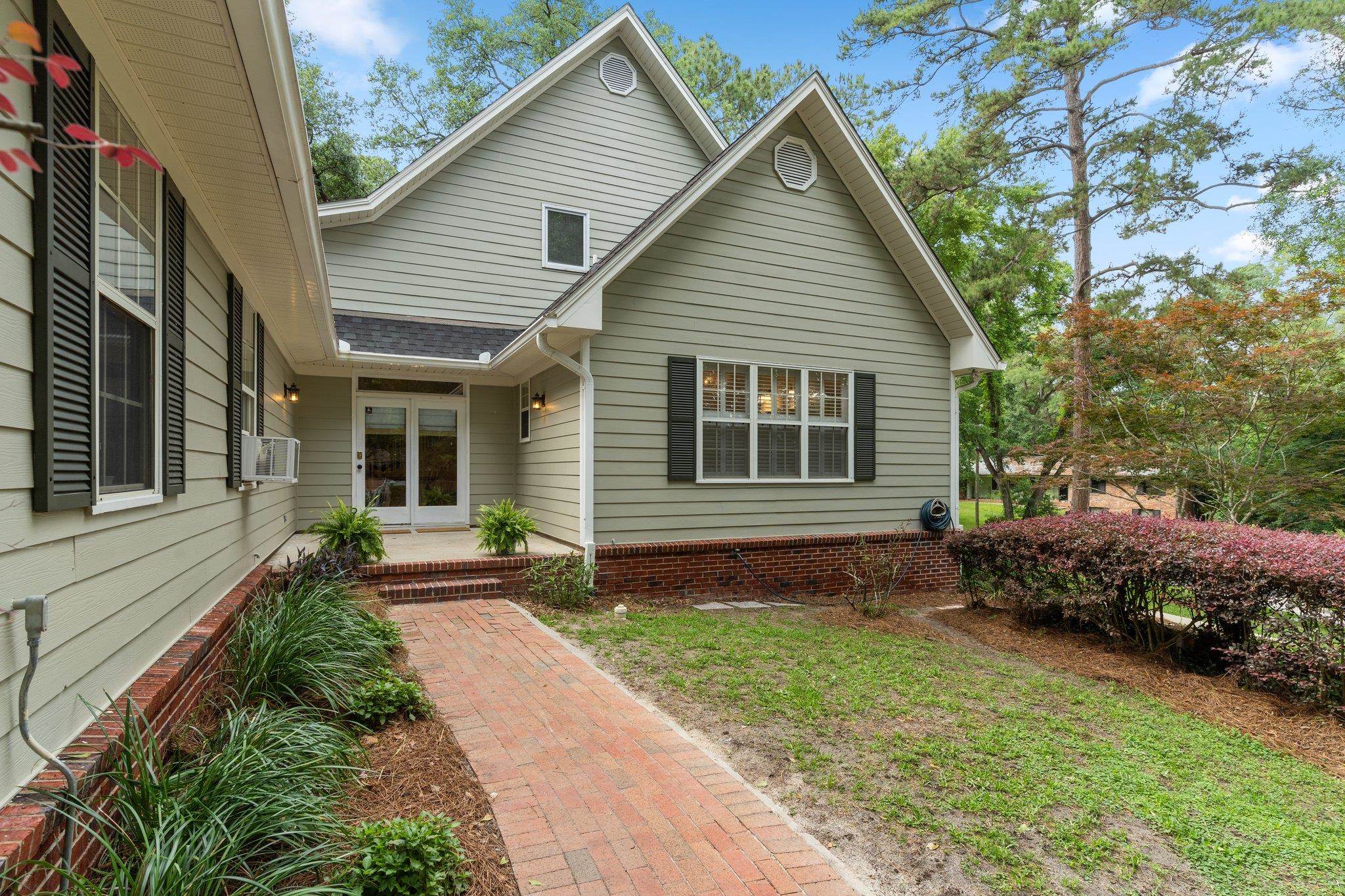 1005 Shalimar Drive
