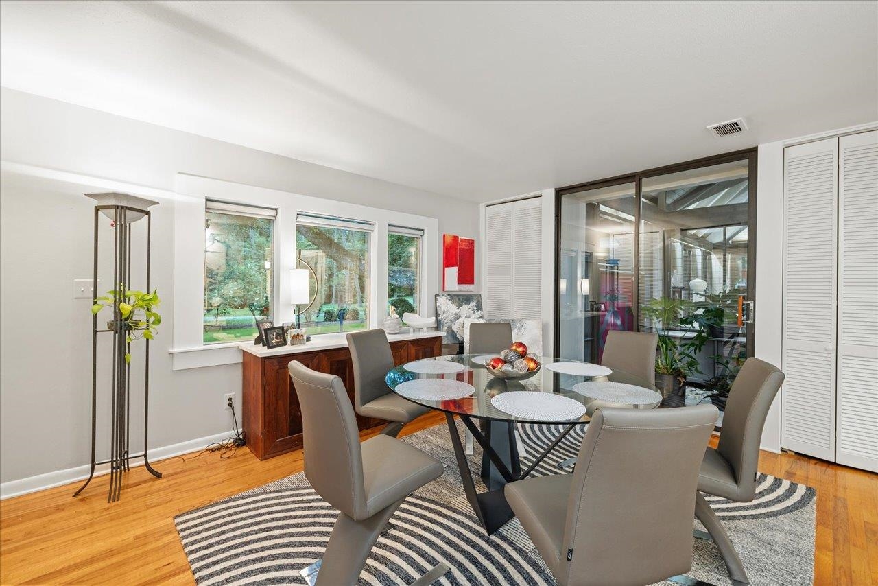 3541 Lakeshore Drive