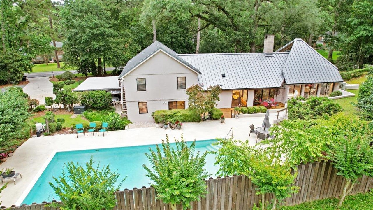 3541 Lakeshore Drive
