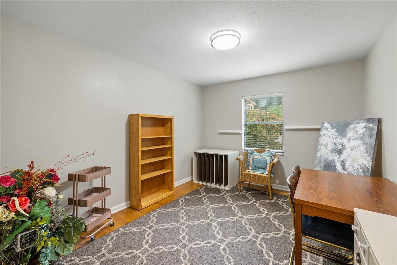 3541 Lakeshore Drive