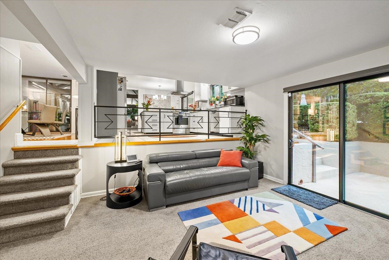 3541 Lakeshore Drive