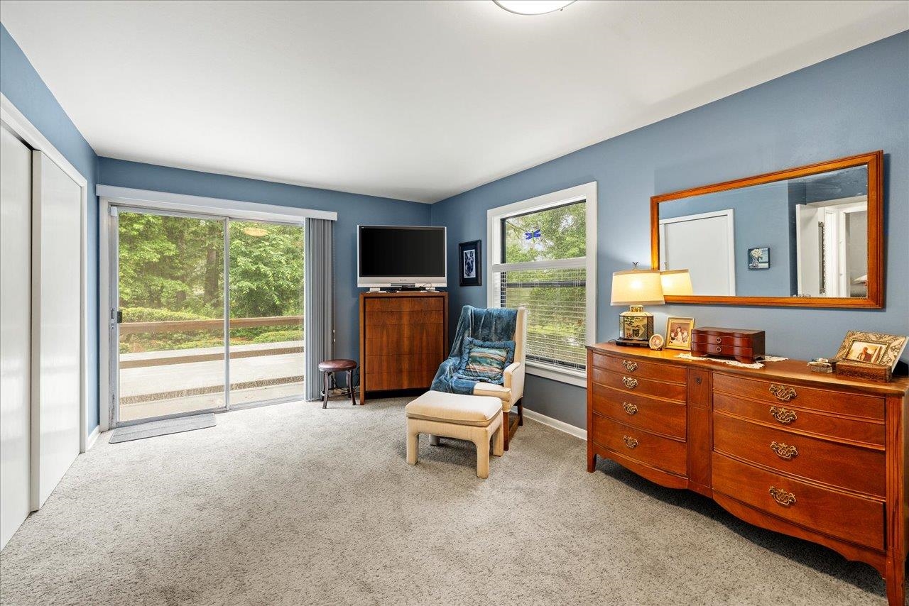 3541 Lakeshore Drive