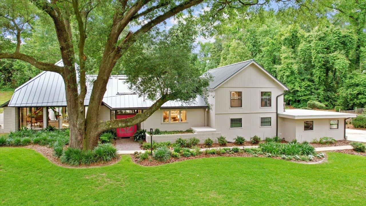 3541 Lakeshore Drive
