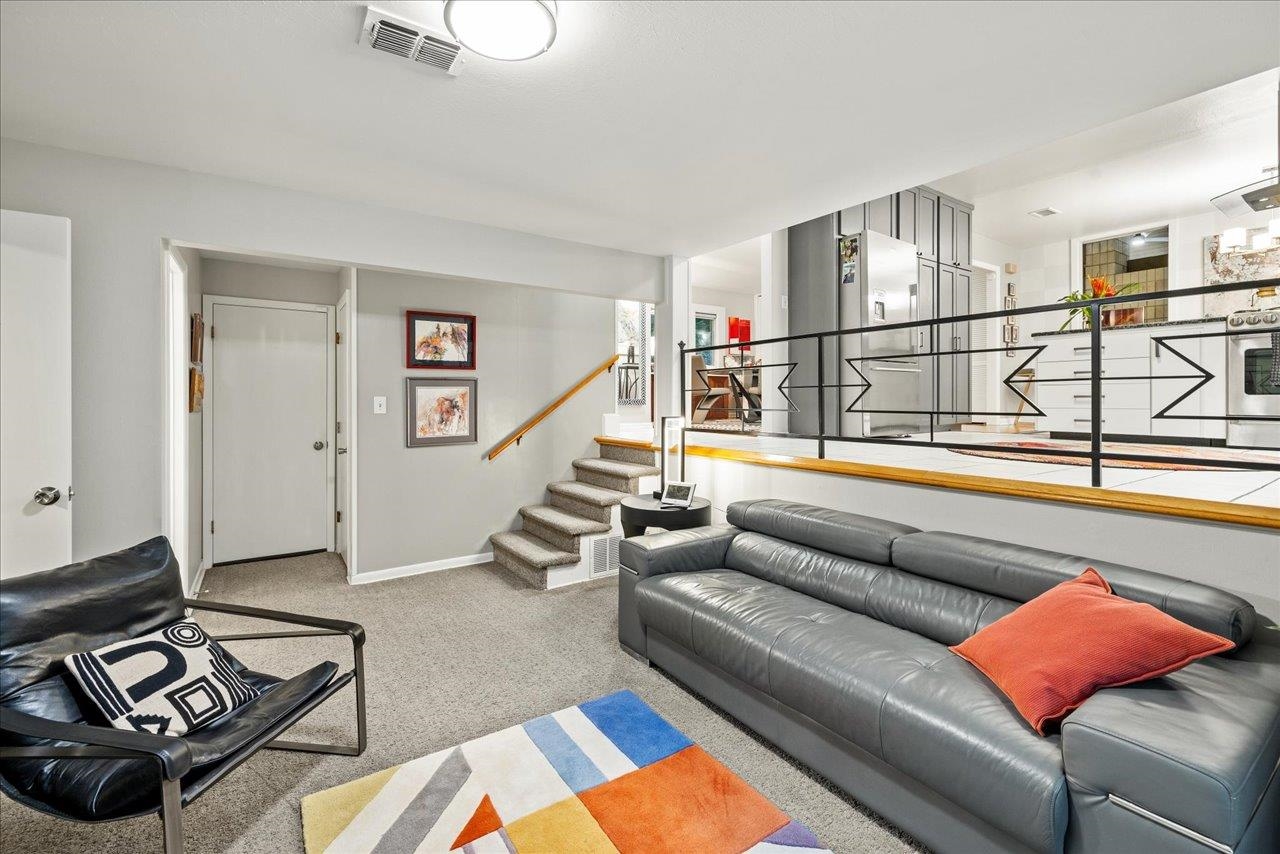 3541 Lakeshore Drive