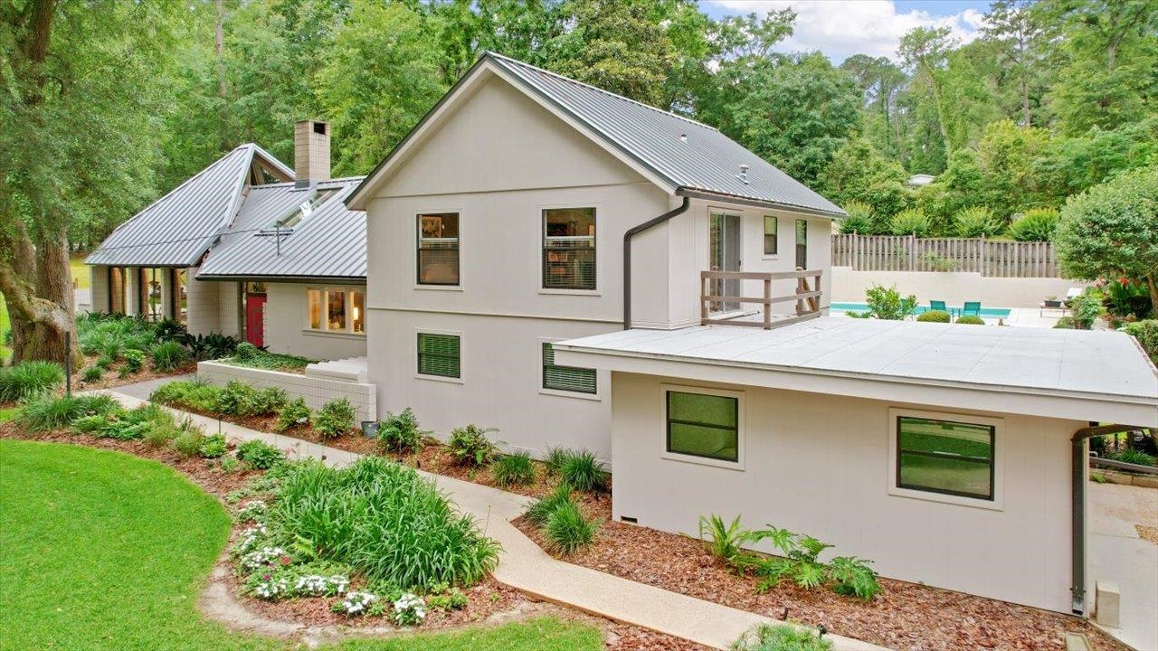 3541 Lakeshore Drive