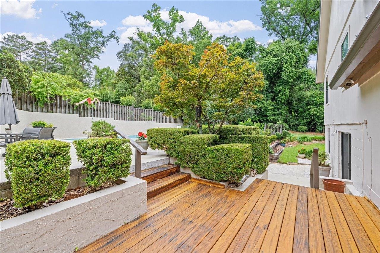 3541 Lakeshore Drive