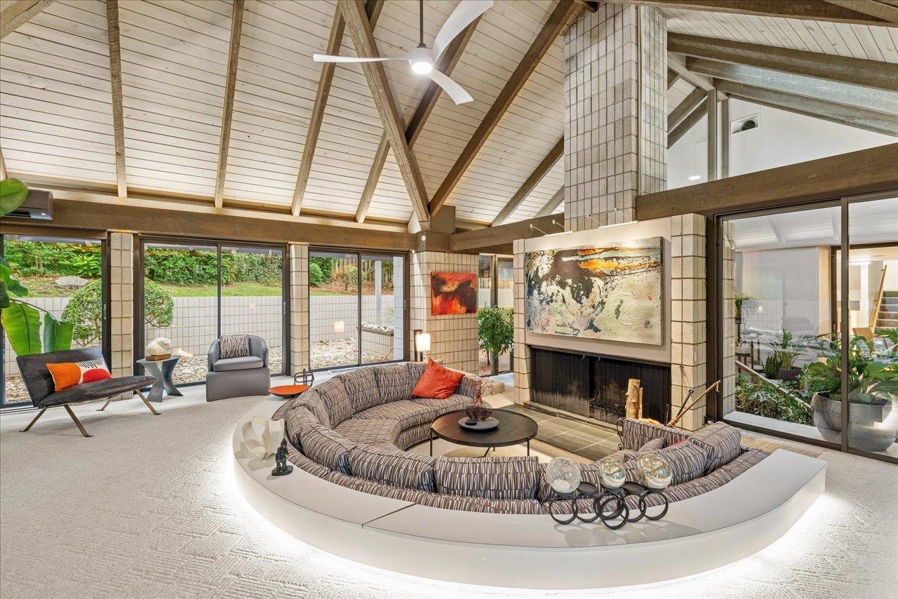 3541 Lakeshore Drive