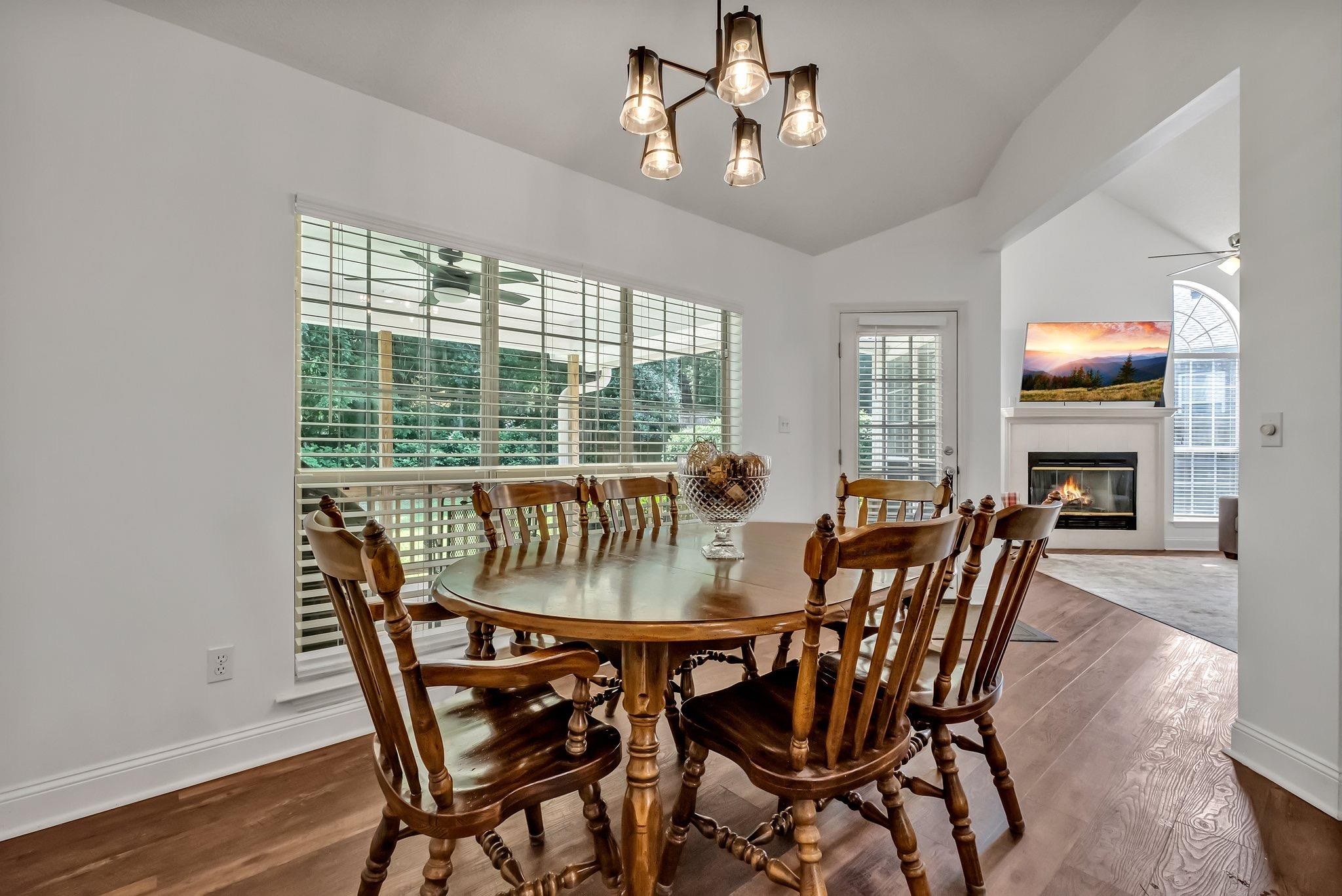 3483 Colonnade Drive