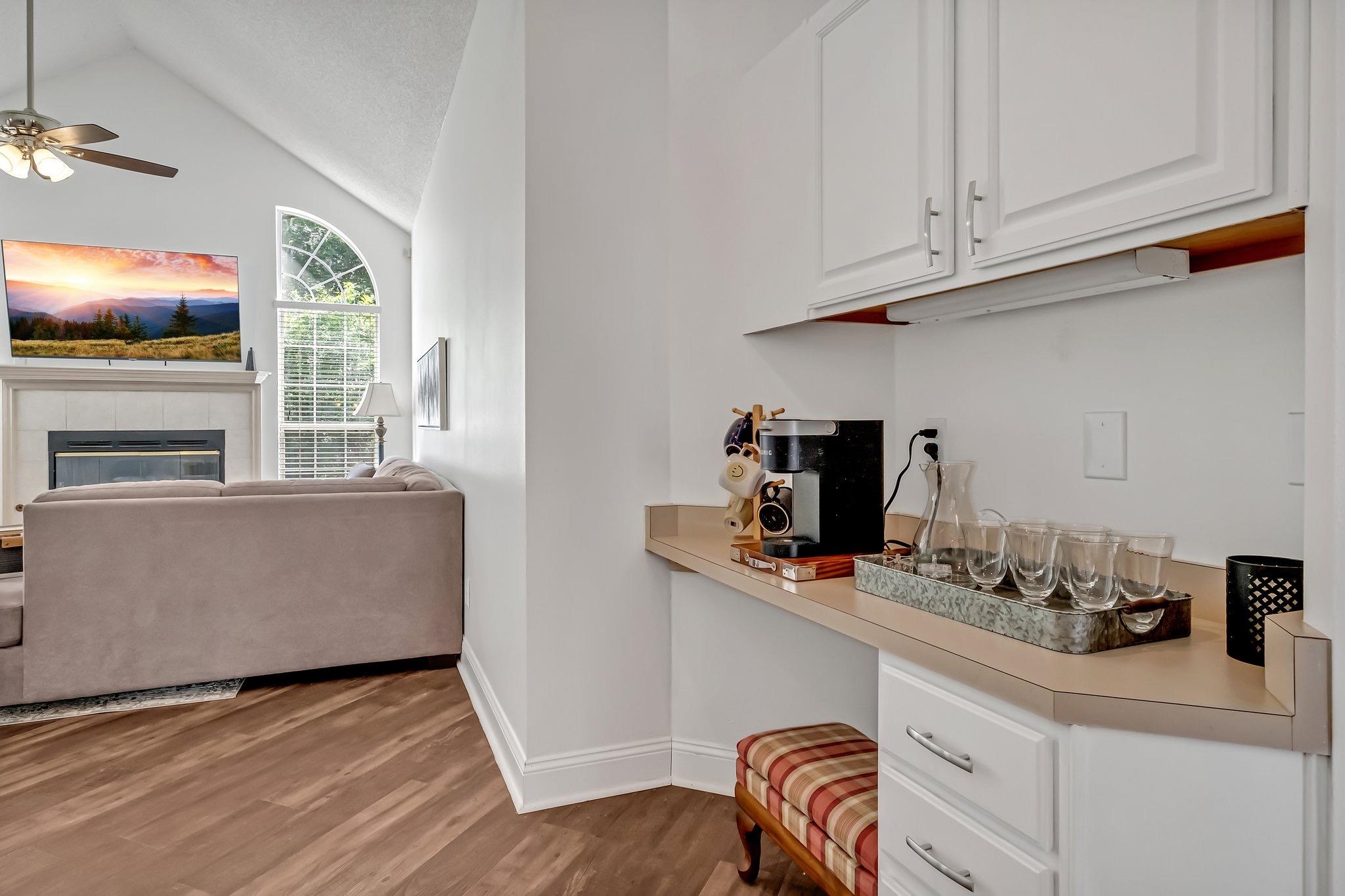 3483 Colonnade Drive