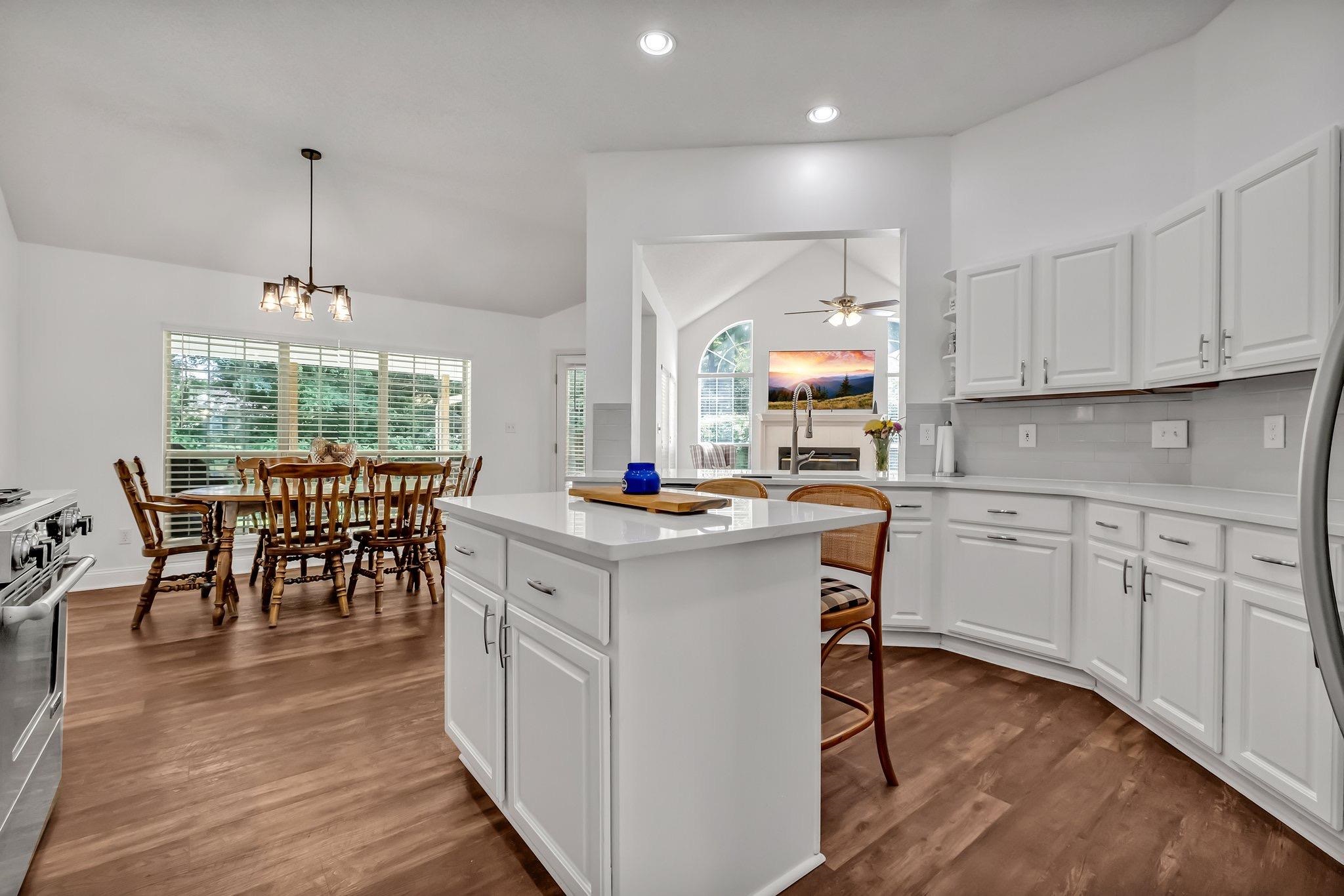 3483 Colonnade Drive