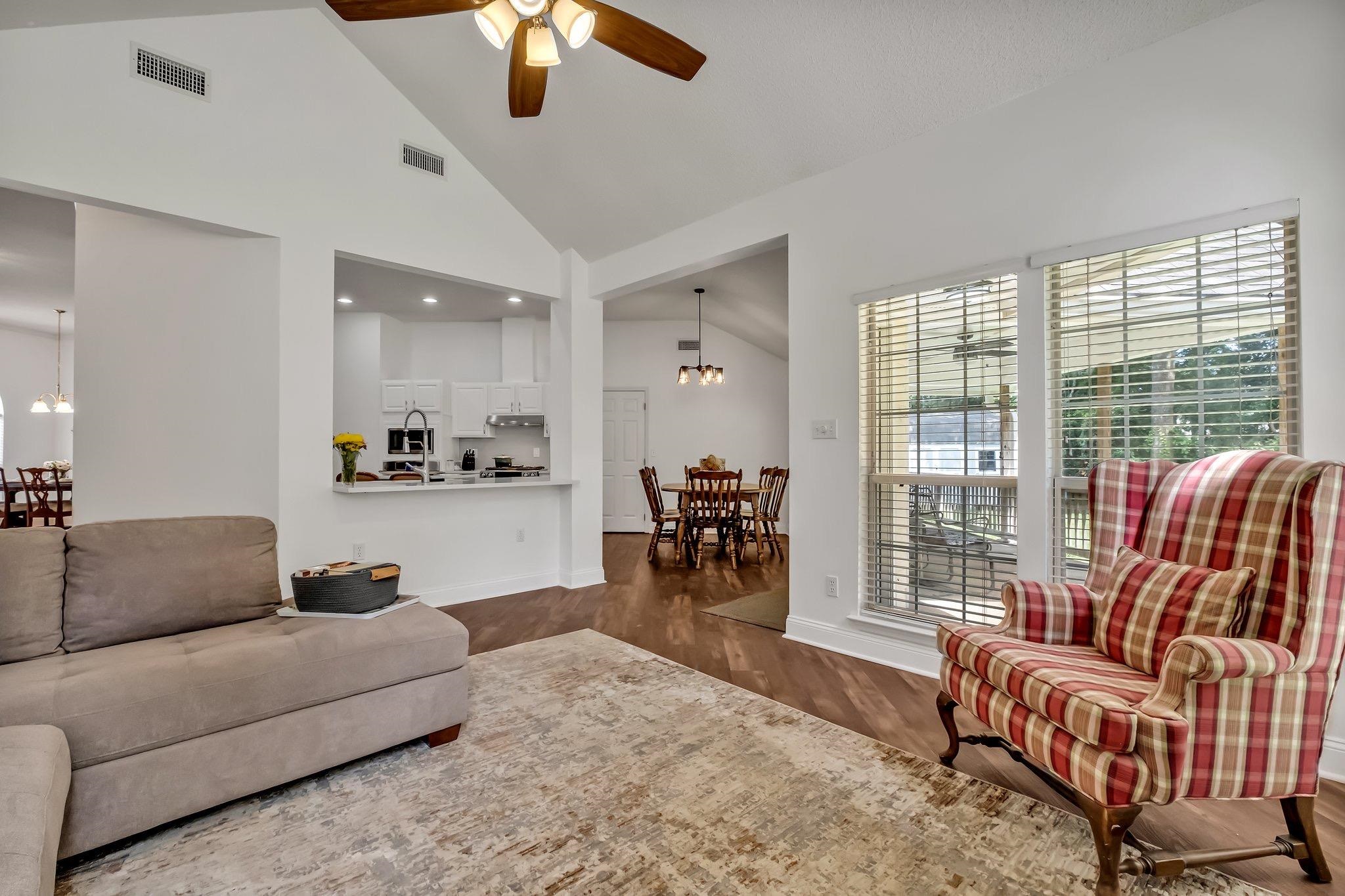 3483 Colonnade Drive