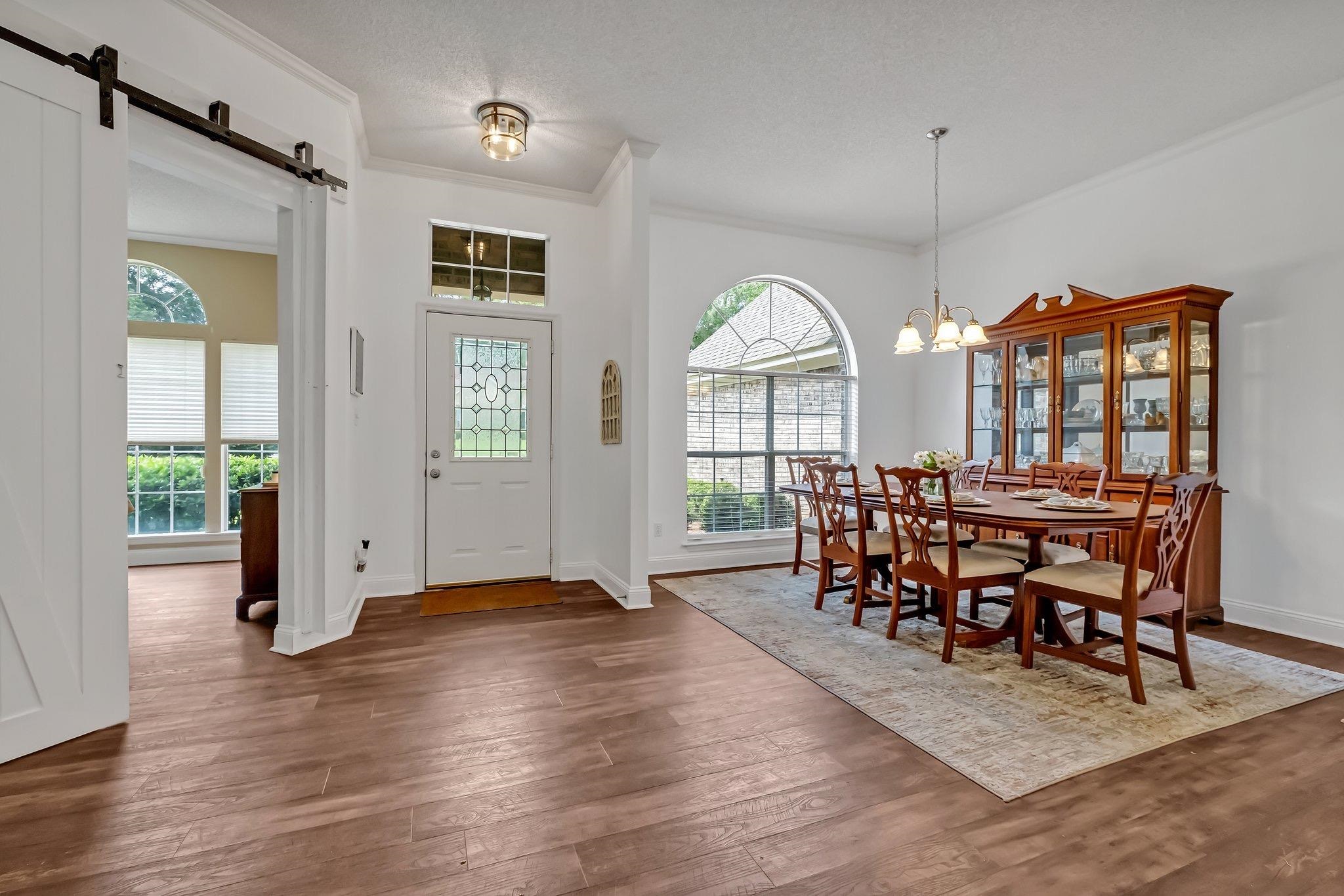 3483 Colonnade Drive