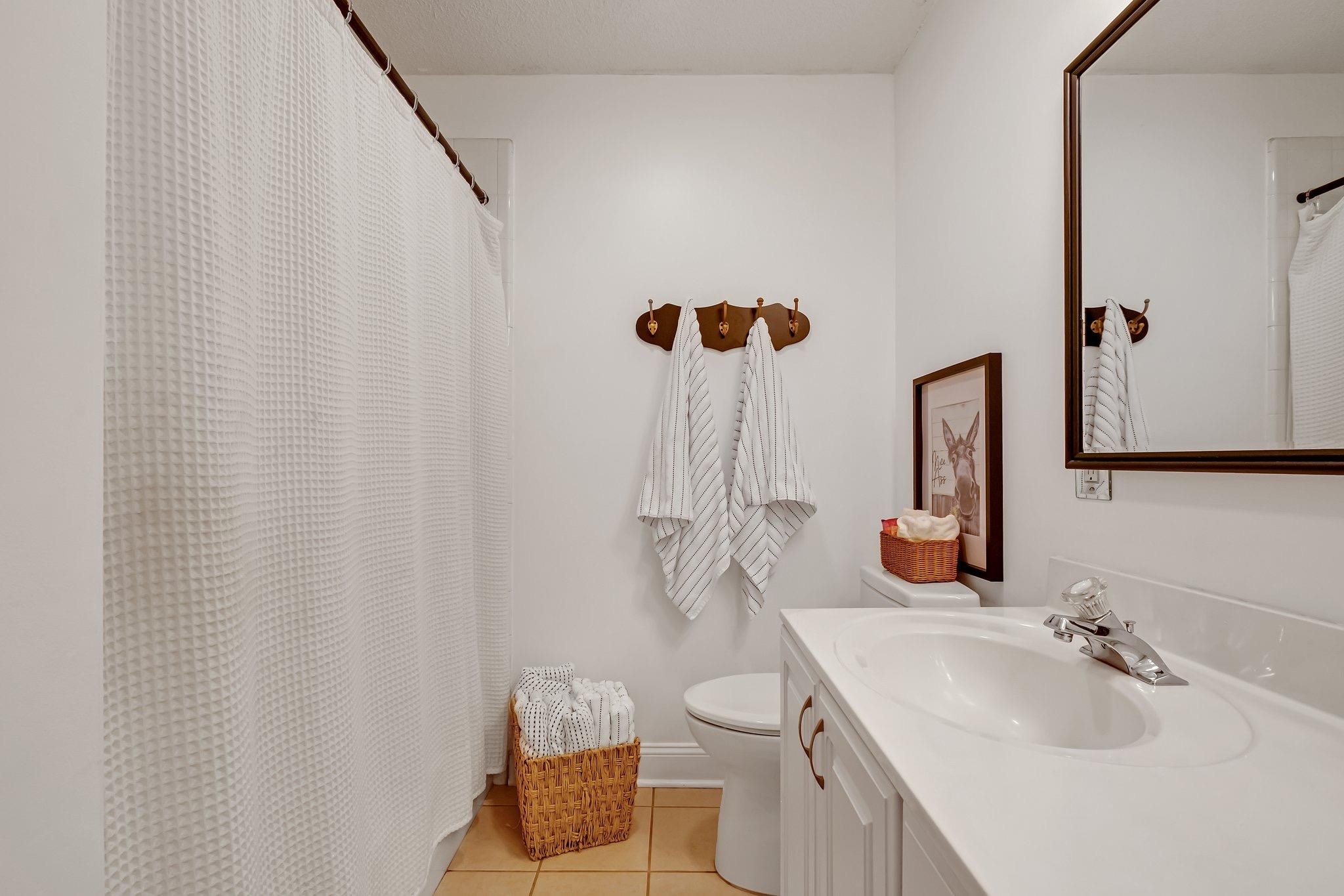 3483 Colonnade Drive
