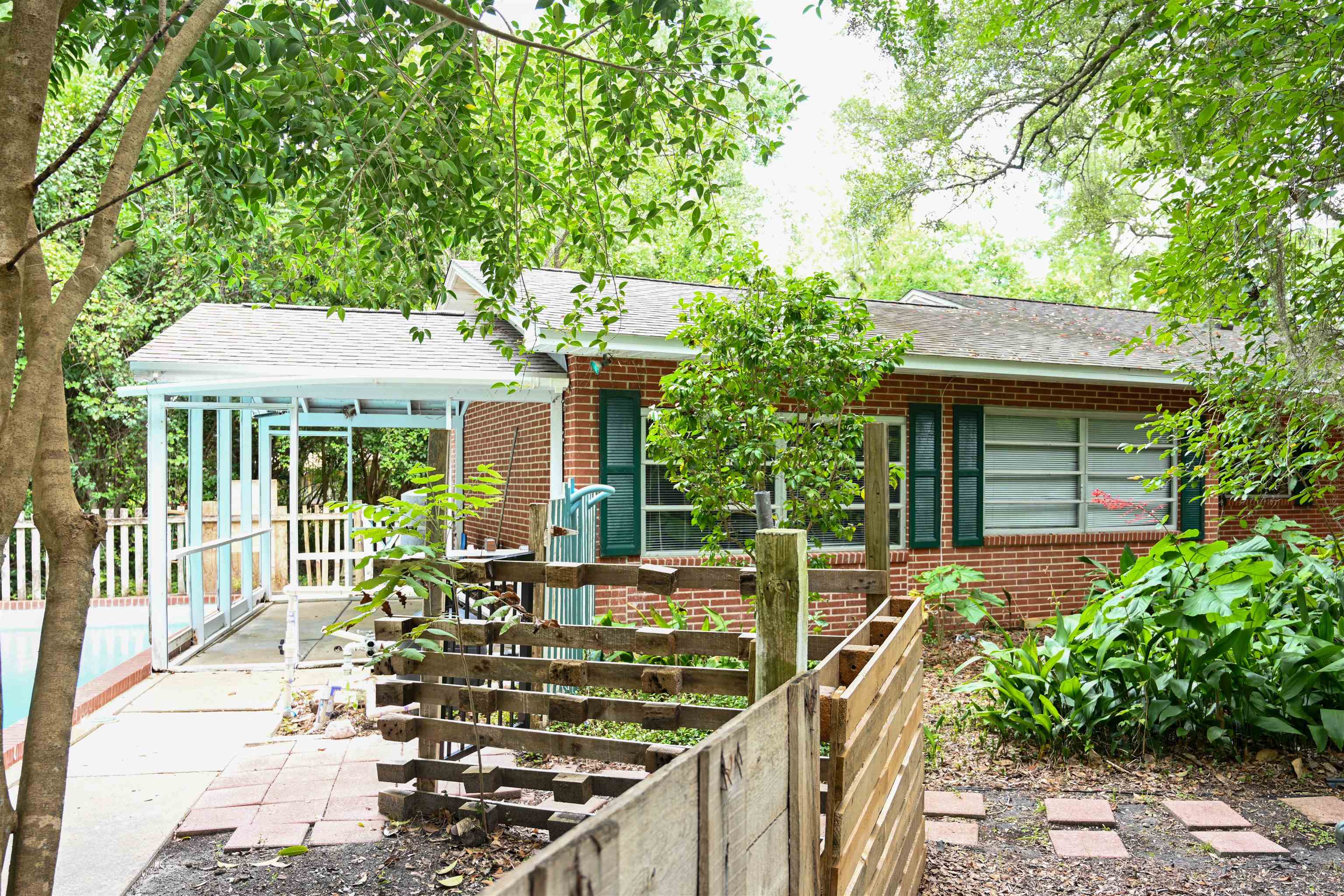2390 Tallahassee Drive